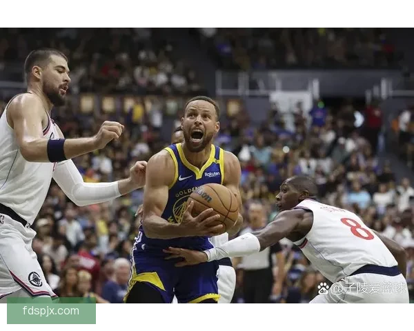 勇士队与公牛队激战正酣 双方展现精彩对决引发球迷热议